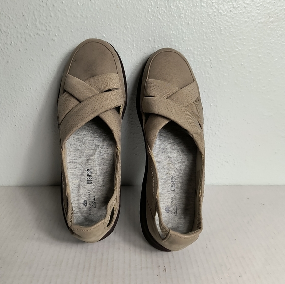 Cloudsteppers by Clarks Tan Slip-On Flats Shoes Size 8M Casual Driving Waking - Picture 7 of 13